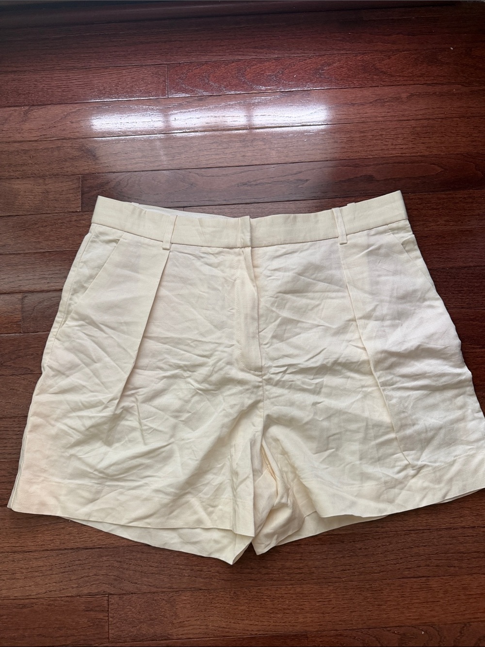 Mango white High-Waist Pleated linen shorts